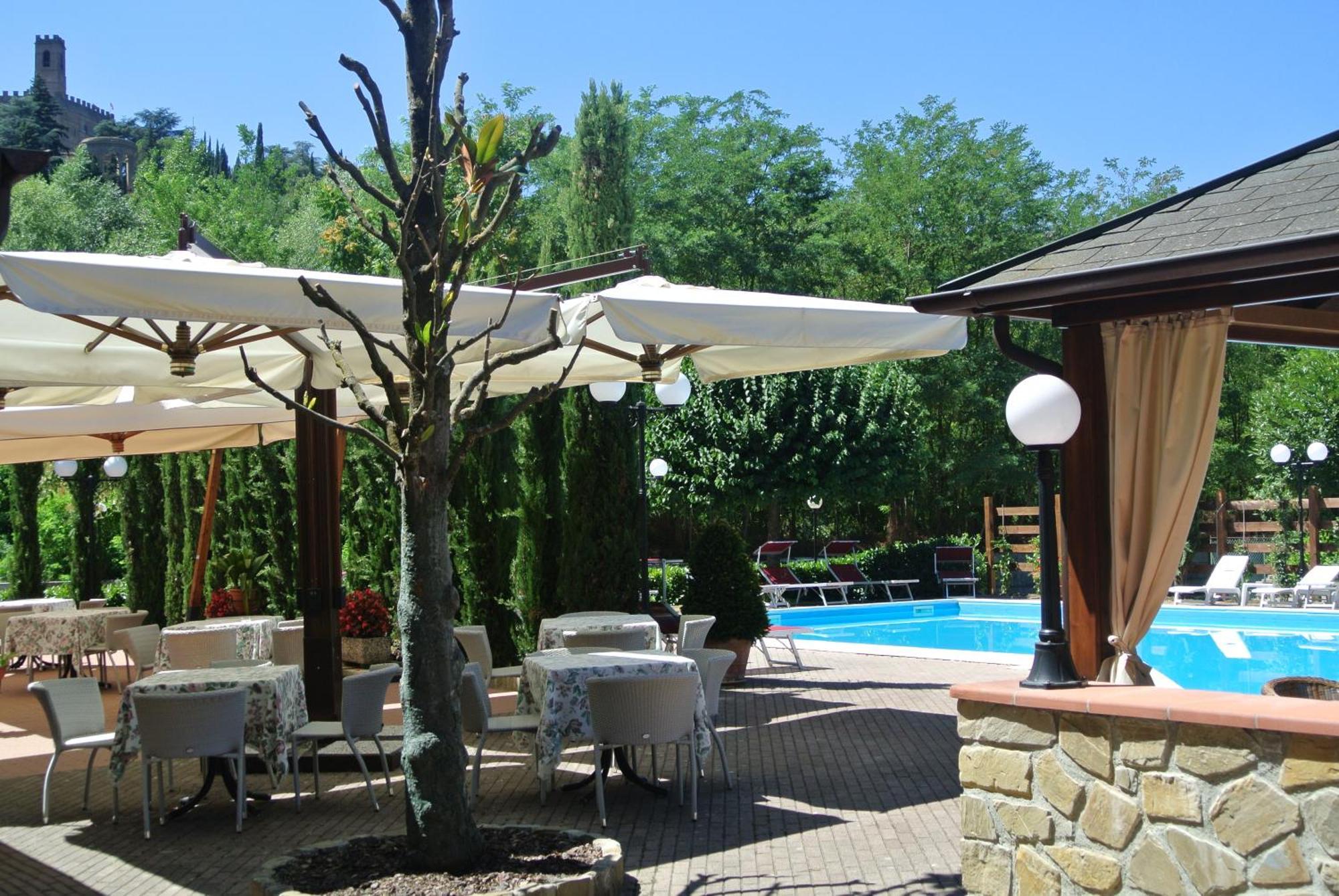 Parc Hotel Poppi Εξωτερικό φωτογραφία